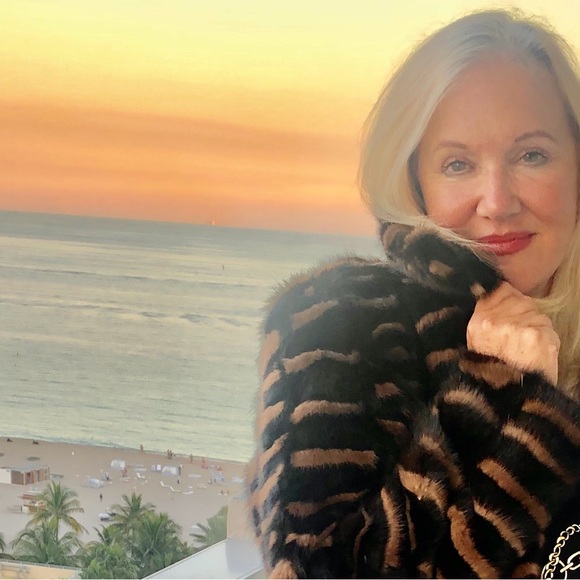 Meet your Posher, Victoria - Picture 2 of 3